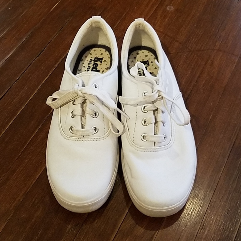 keds white tennis shoes